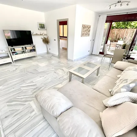 Vakantiehuis With Private Pool Estepona