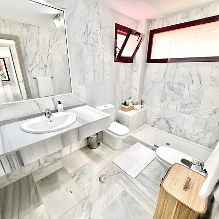 With Private Pool Vakantiehuis Estepona